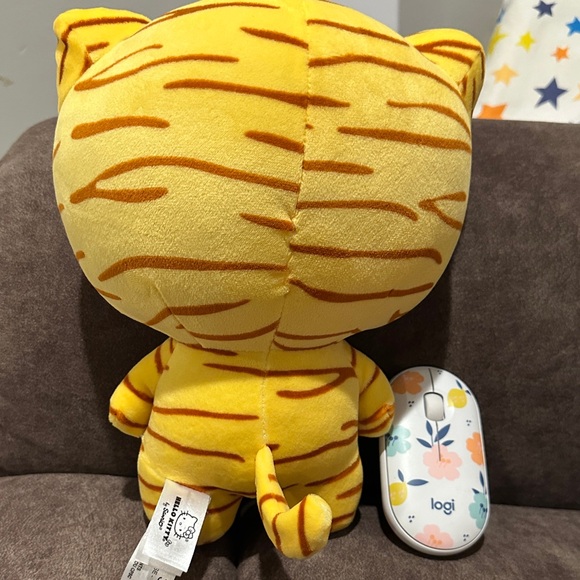 Hello Kitty Tiger - Picture 3 of 5